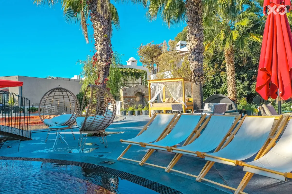 Very Chic Hotel