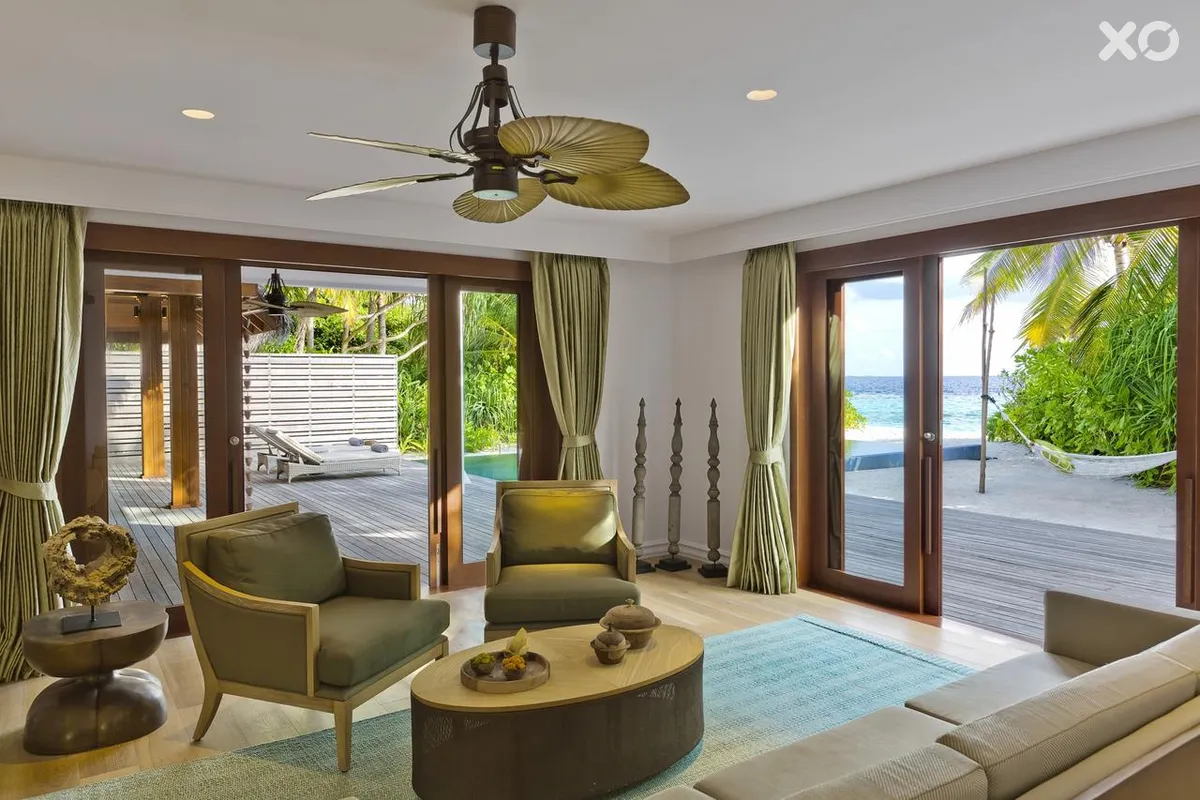 Dusit Thani Maldives Hotel