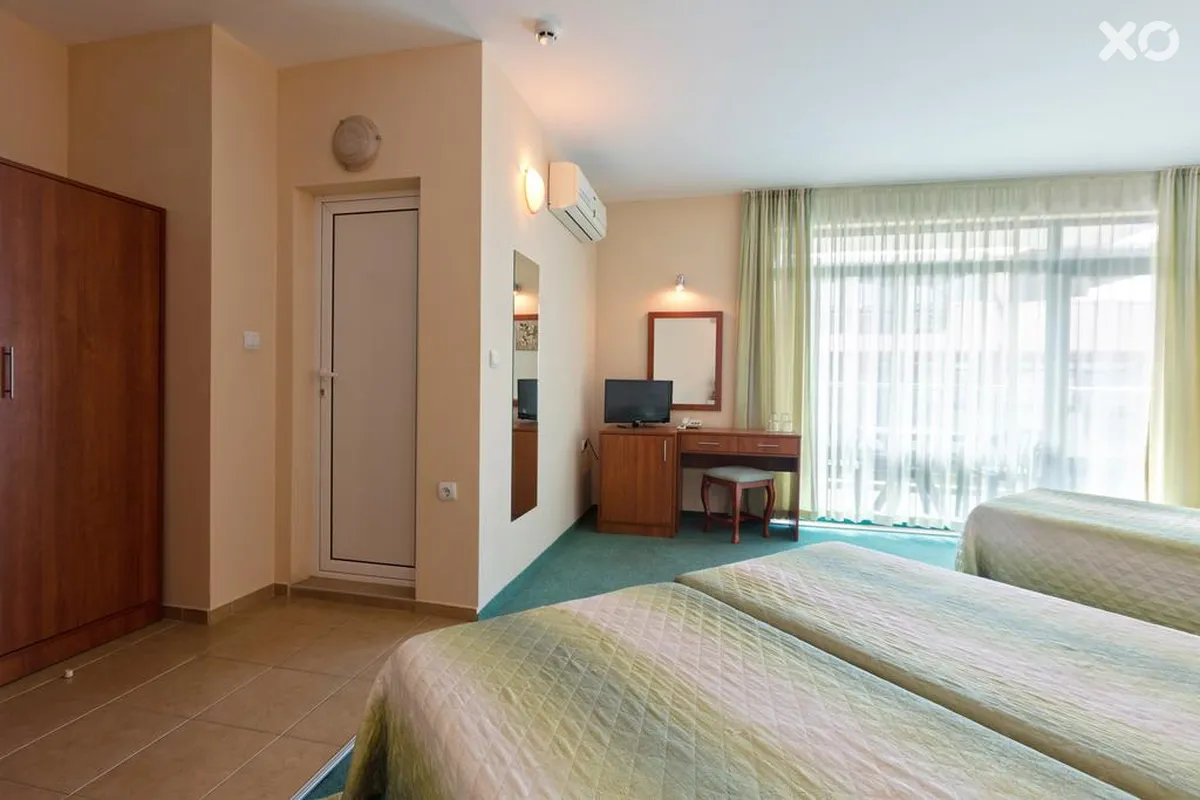 L&B Hotel