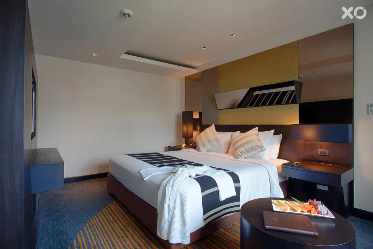 Golden Tulip Mandison Suites
