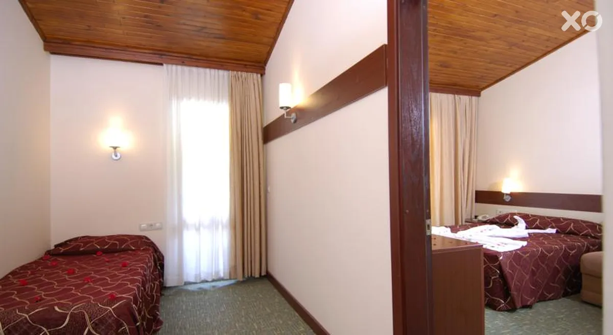 Dg Rose Resort