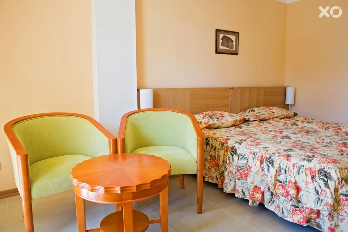 Oasis Park Hotel