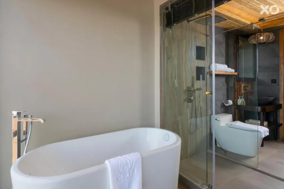 Sinae Phuket Luxury Hotel