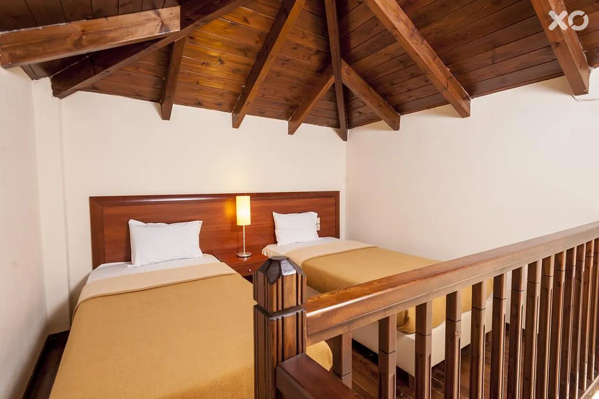 Adelais Hotel