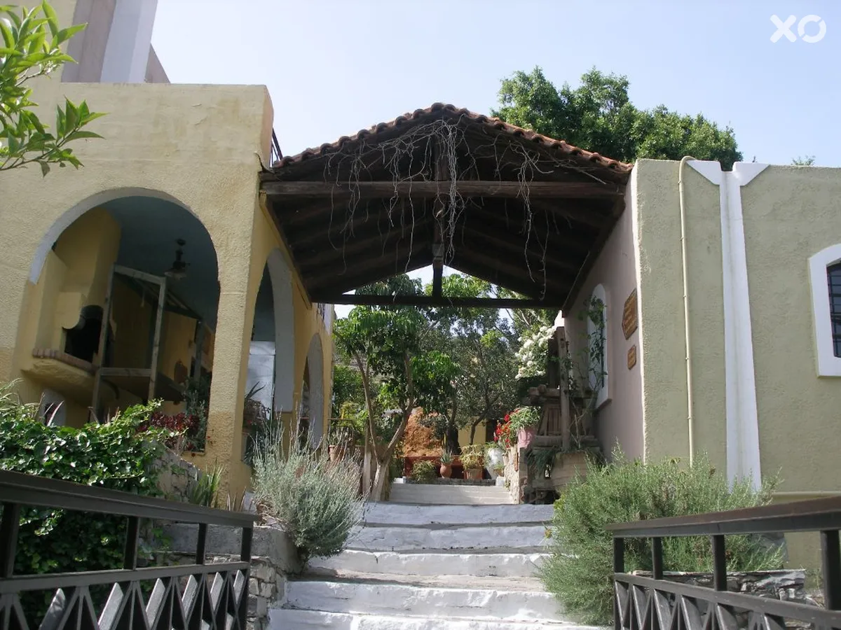 Arolithos Traditional Cretan Village