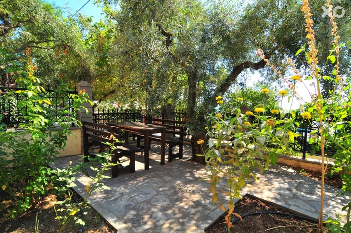 Akti Hotel