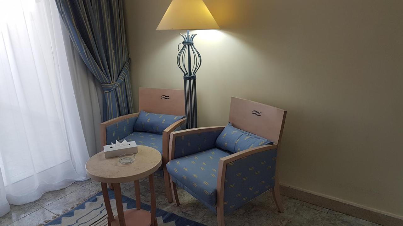 Royal Lagoons Resort & Aqua Park