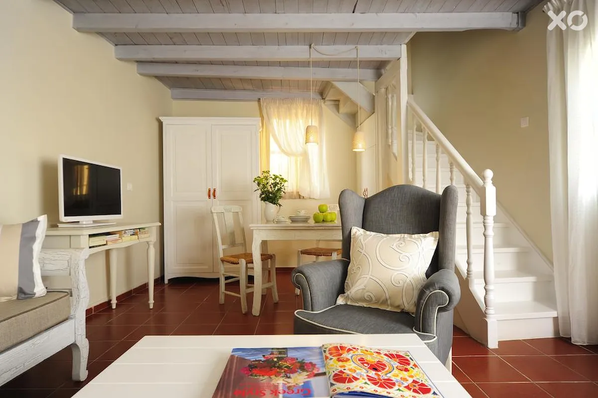 Mythos Suites Hotel