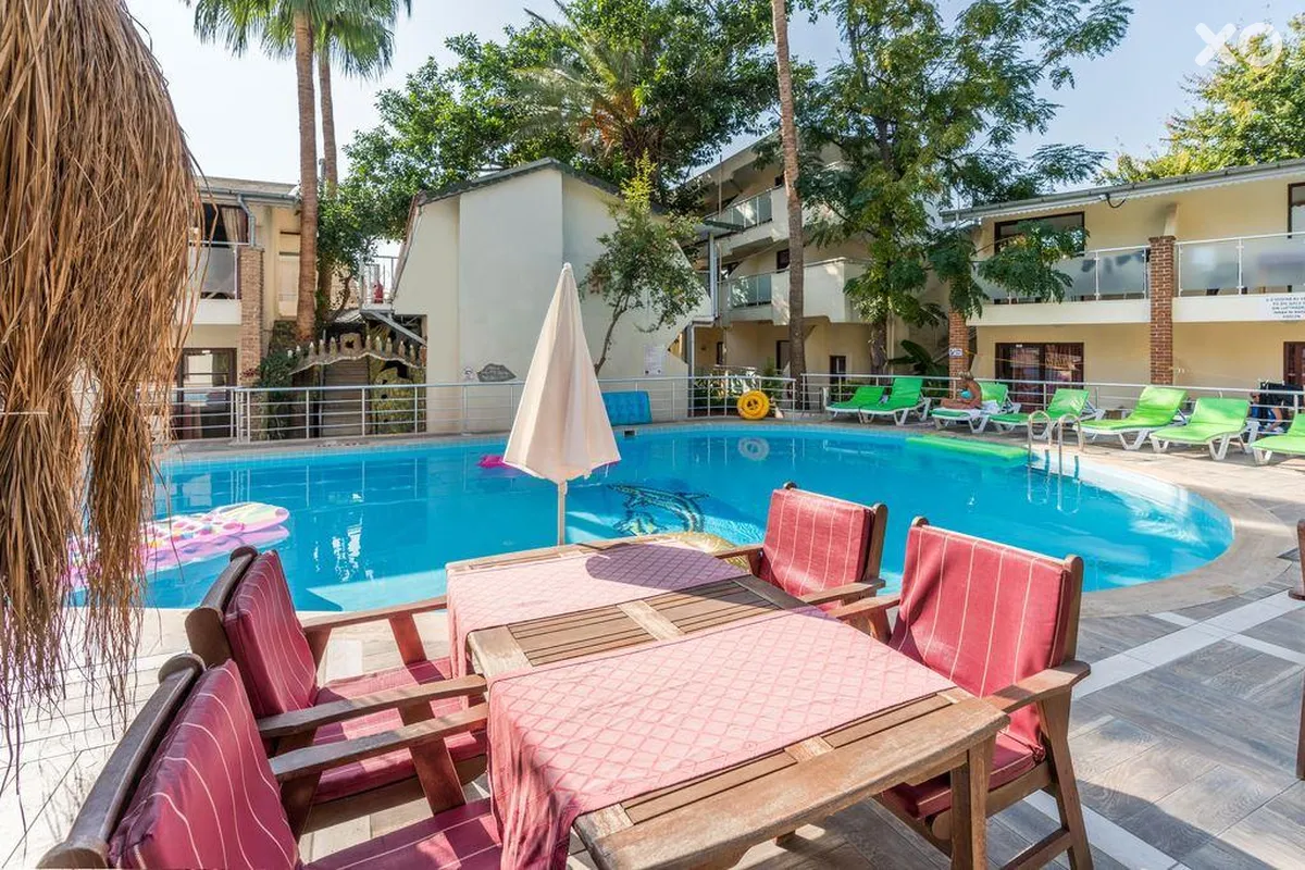 Tropic Hotel