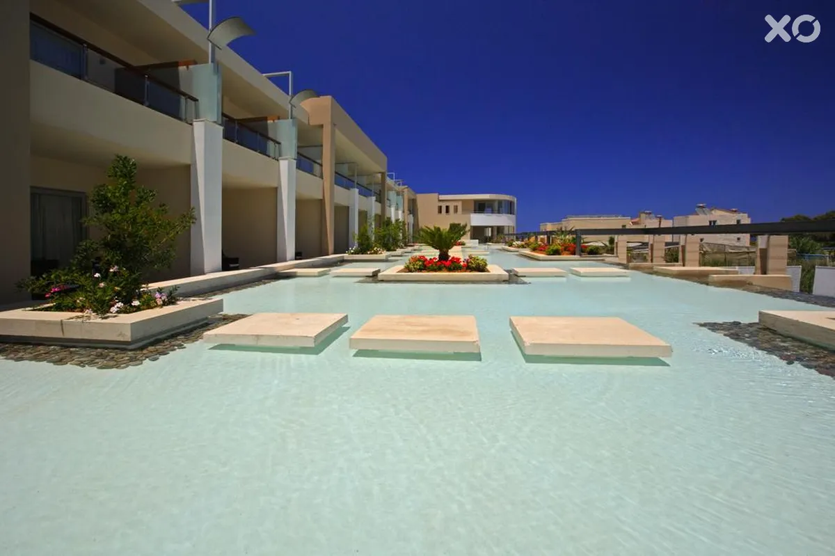 Minoa Palace Resort & Spa Hotel