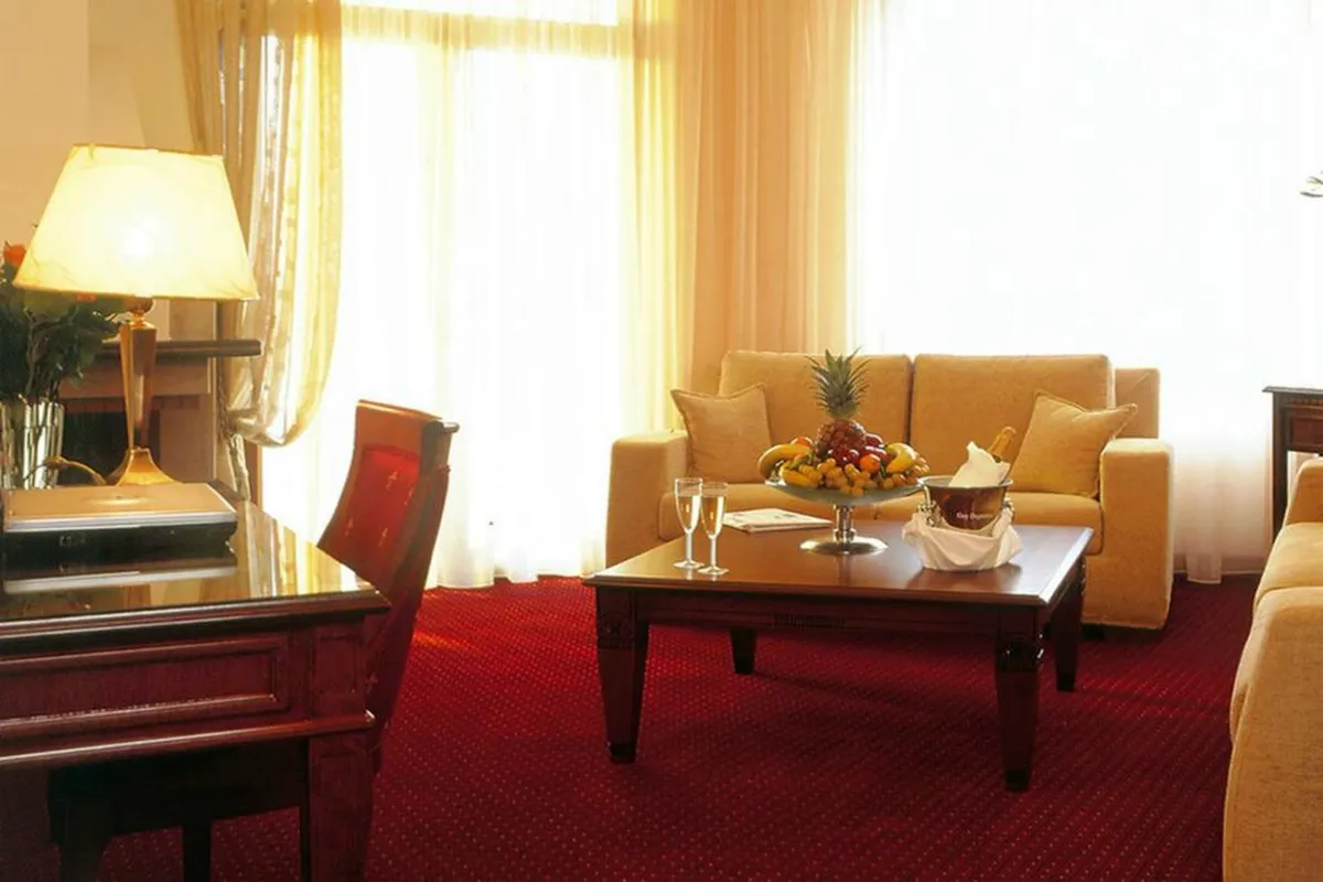 Royal Hotel