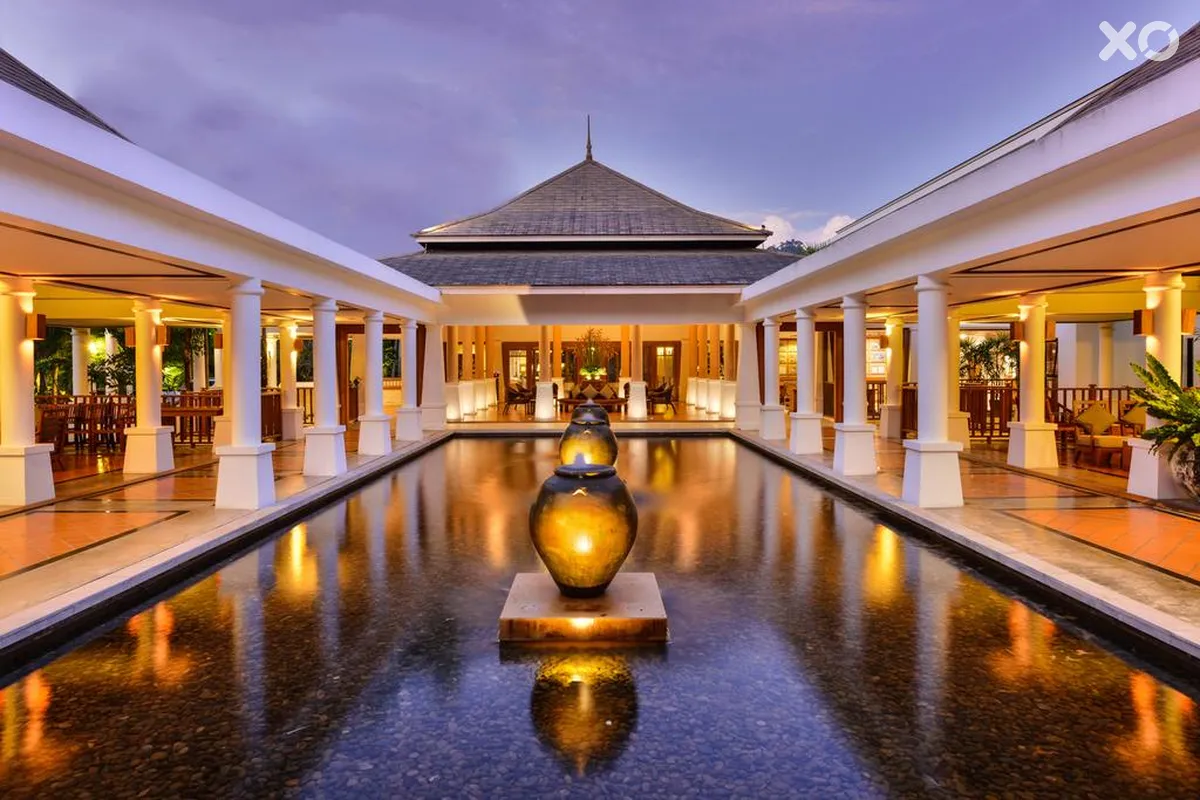 Naithonburi Beach Resort