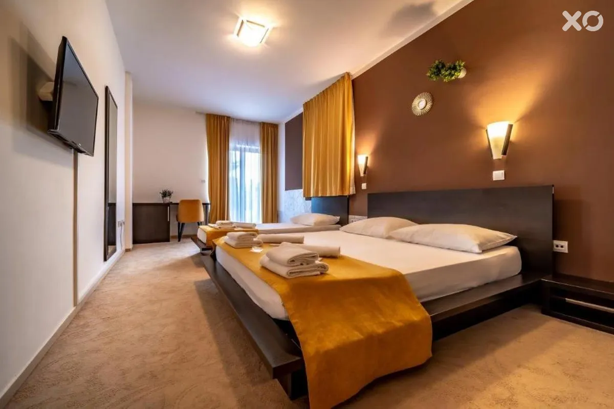 Nikola Hotel
