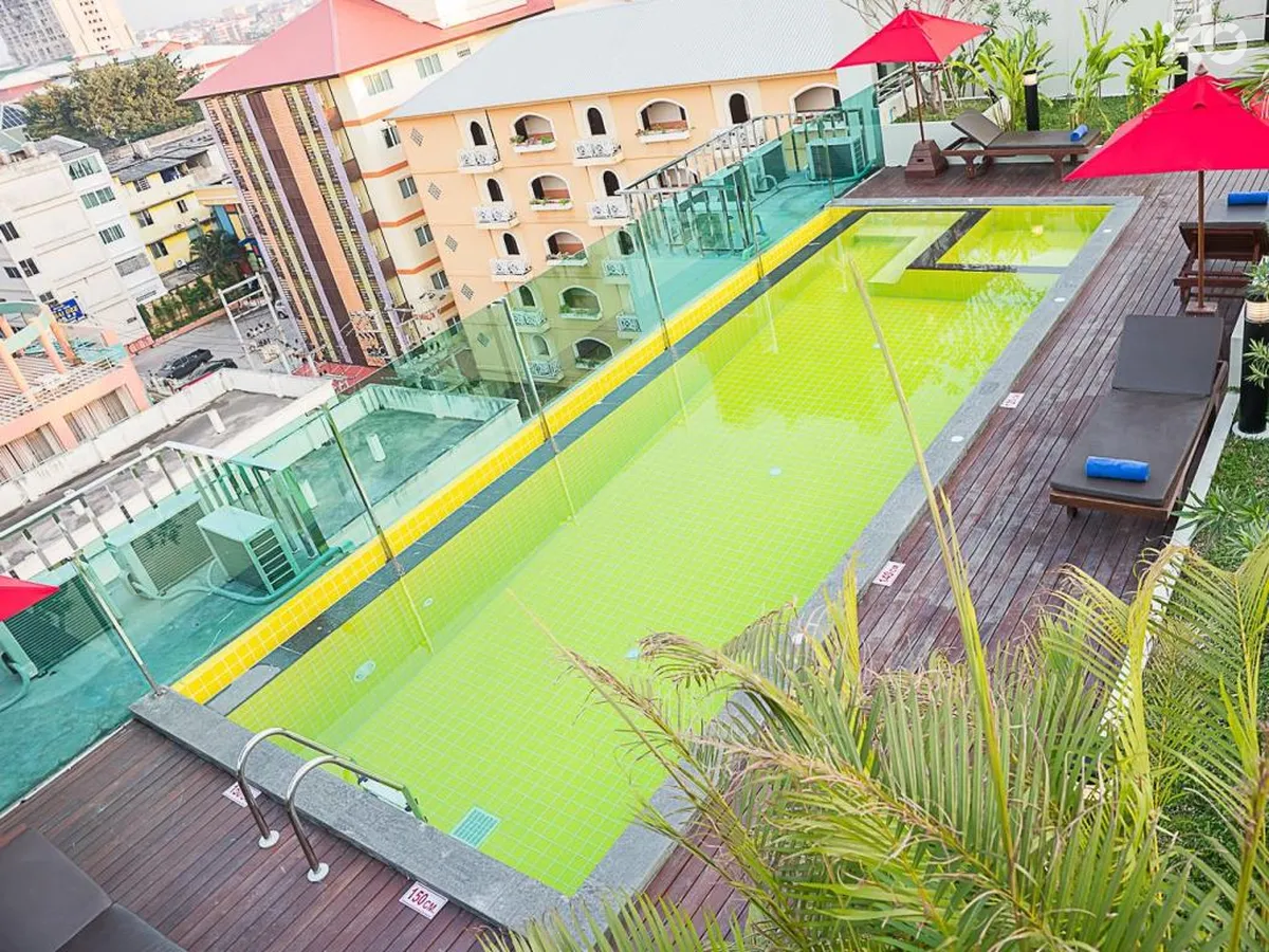 Sunshine Hip Hotel