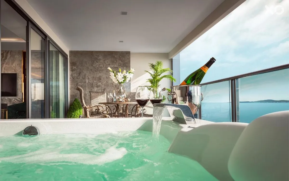 The Elysium Pratumnak Pattaya