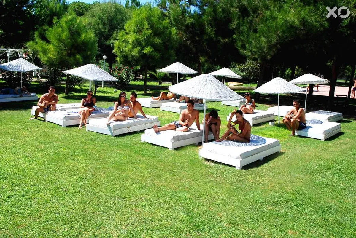 Flora Suites Hotel