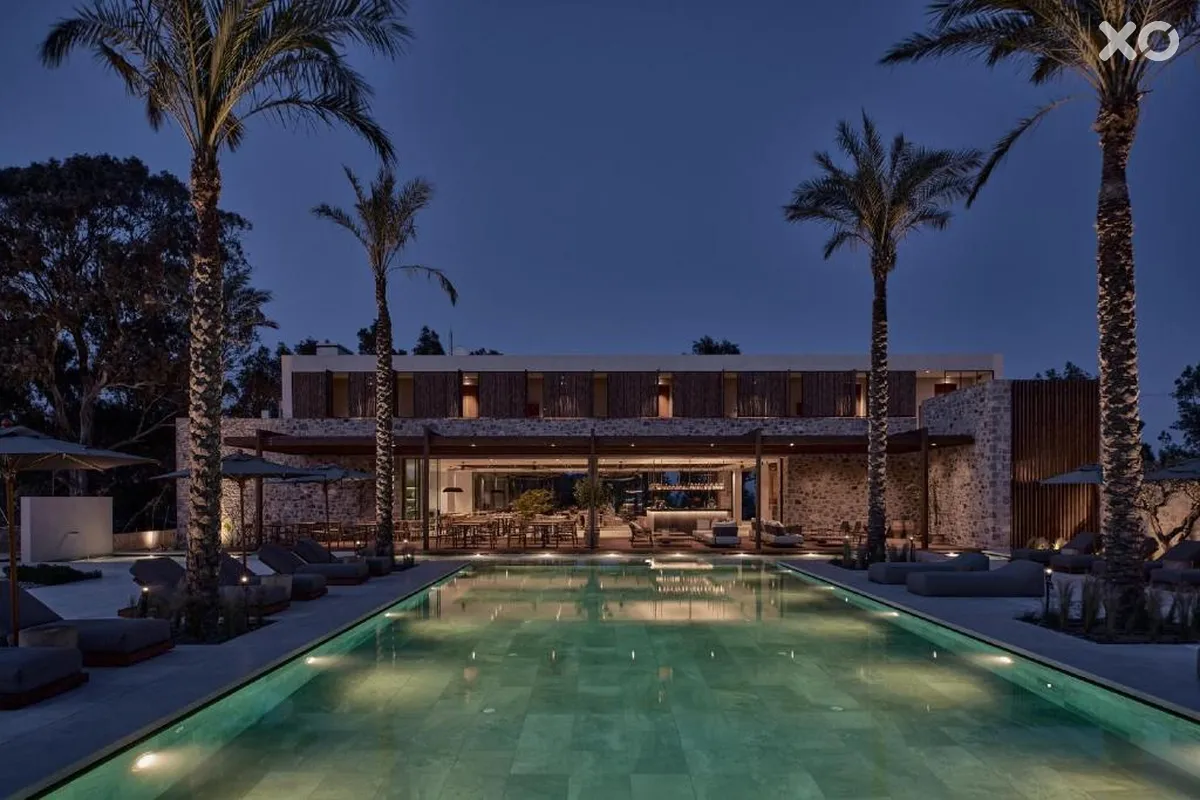 Theros All Suite Hotel