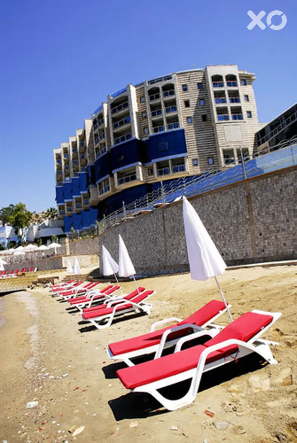Charisma De Luxe Hotel