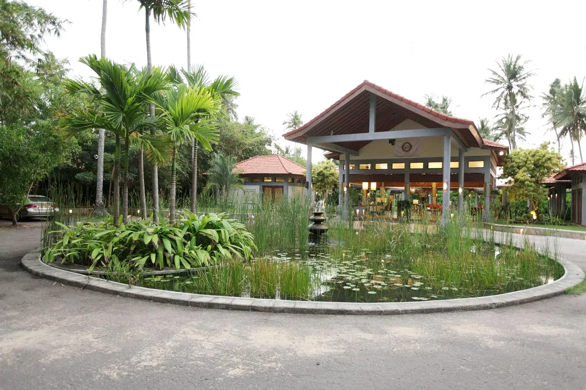Serene Pavilions
