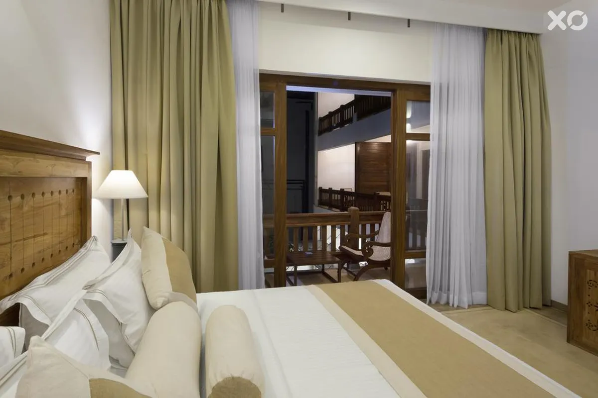 Lucky Elephant Hotel