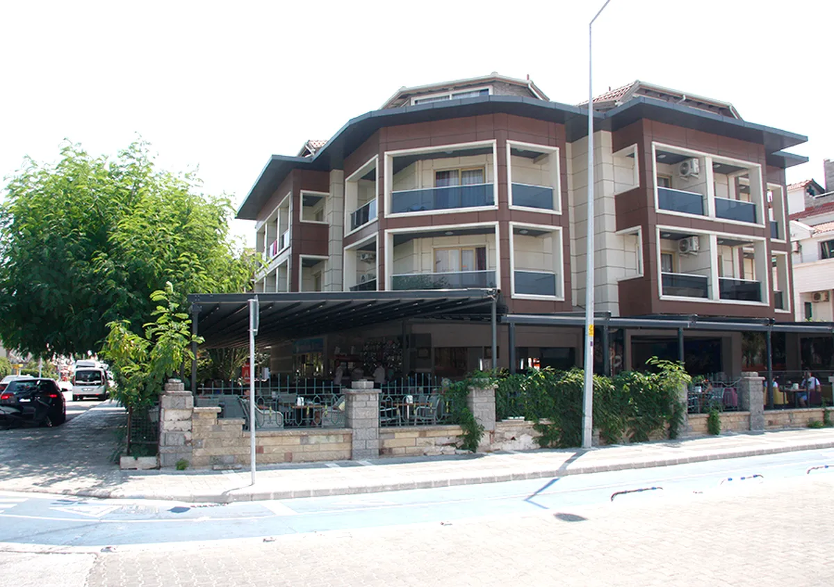 Point Beach Hotel