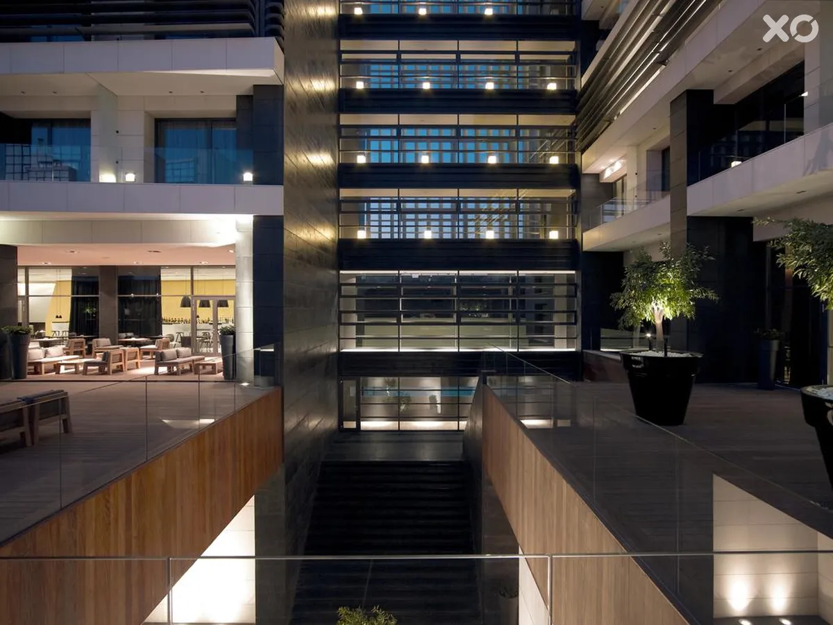 The Met Hotel