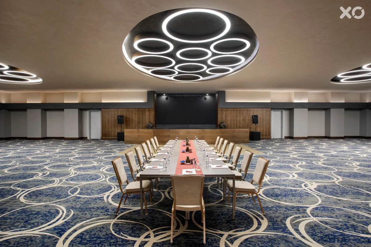 Acanthus Cennet Barut Collection