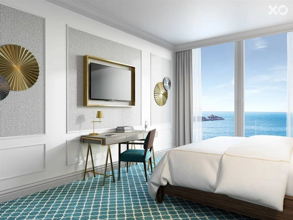 Royal Blue Hotel