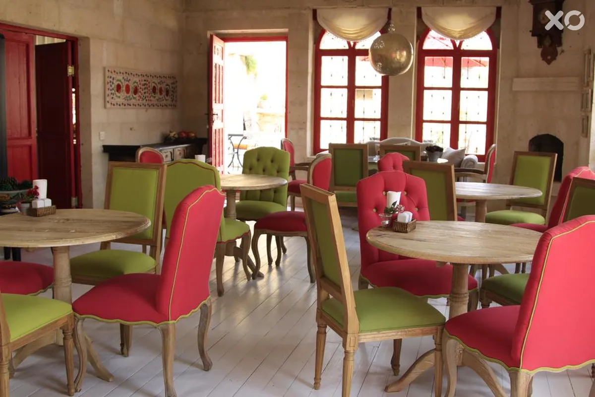 Hezen Cave Hotel