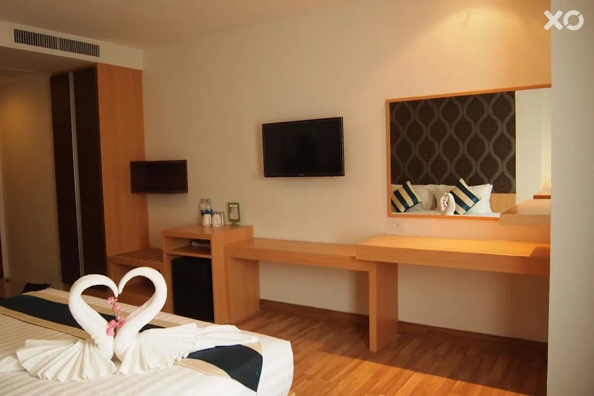 iCheck inn Central Patong