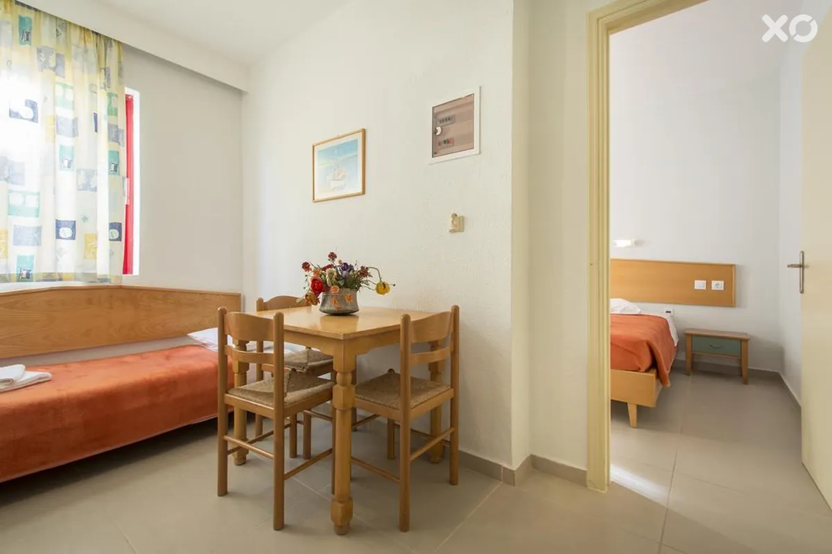 Erato Studios & Apartments