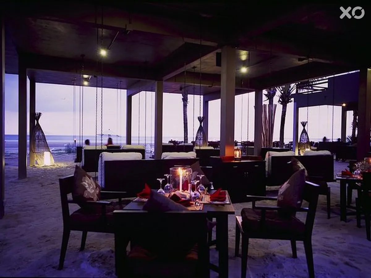 Apsara Beachfront Resort & Villa