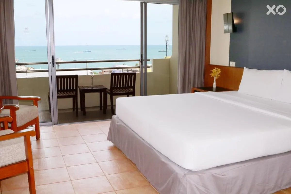 Sunshine Hotel & Residences