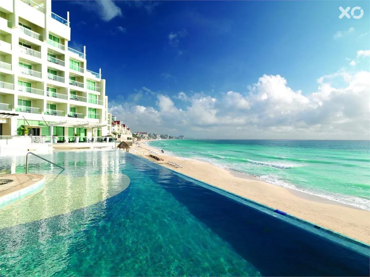 Sun Palace