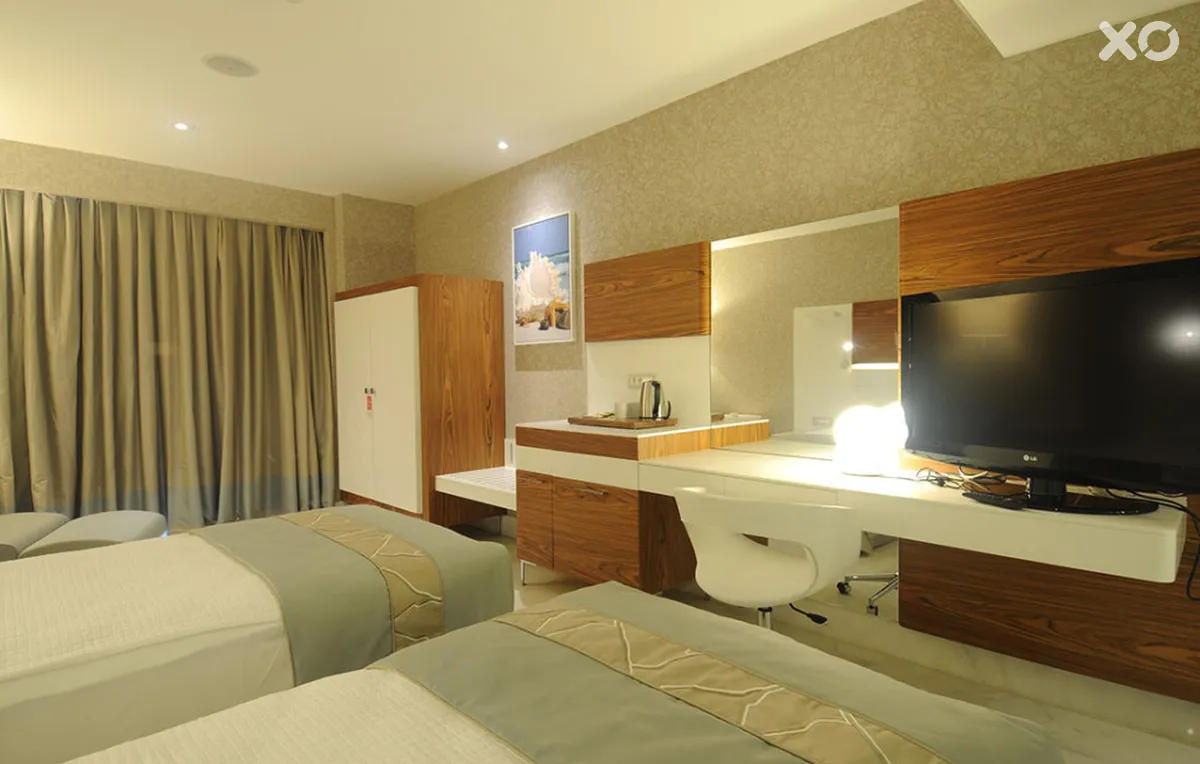 Gold Island Hotel