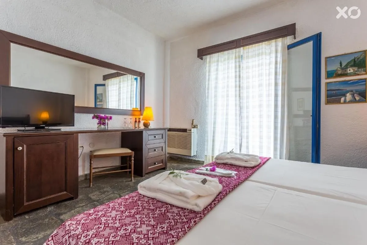 Agionissi Resort
