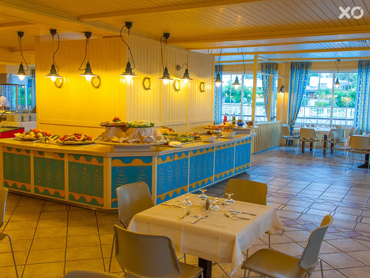 Golden Coast Hotel & Bungalows