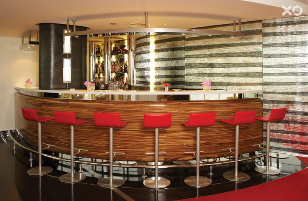 Jumeirah Beach Hotel & Beit Al Bahar Villas