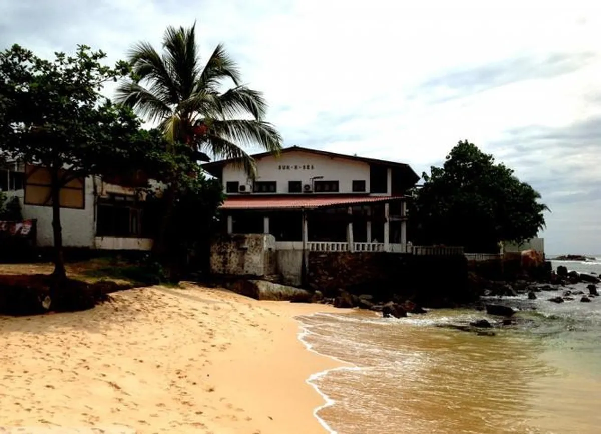 Sun N Sea Hotel
