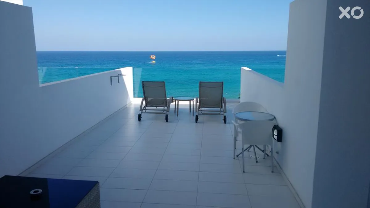 Vrissaki Beach Hotel