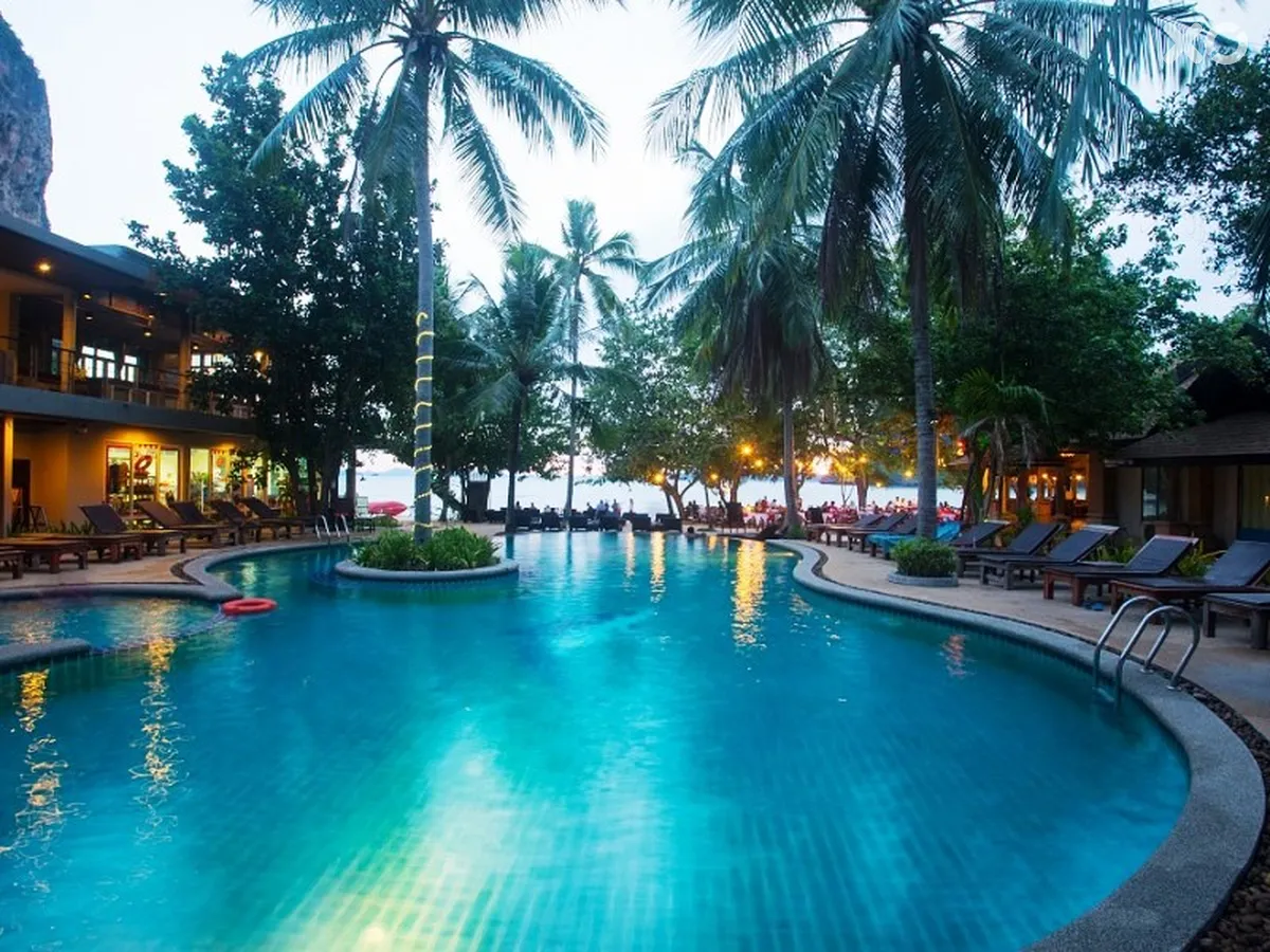Sand Sea Resort