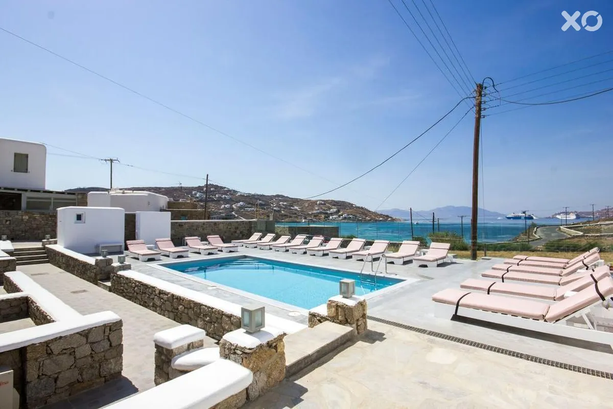 Anixi Hotel