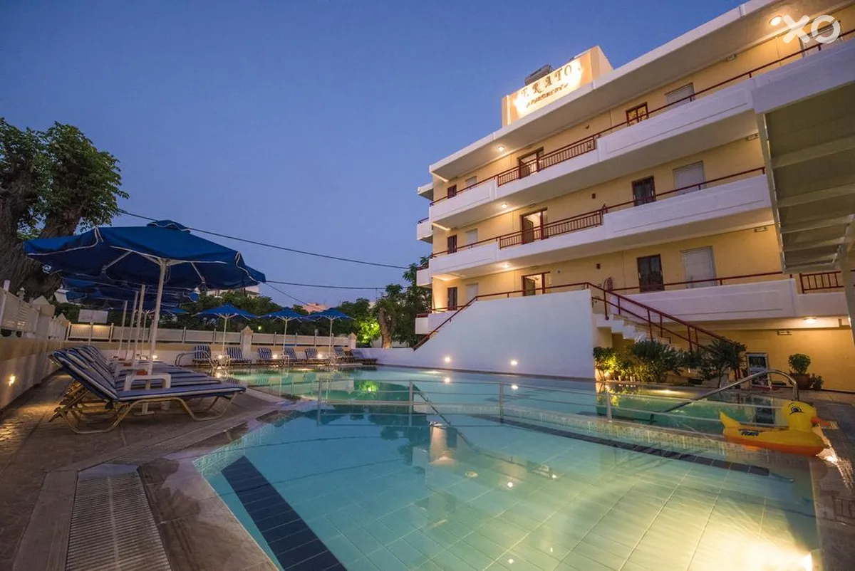 Erato Studios & Apartments