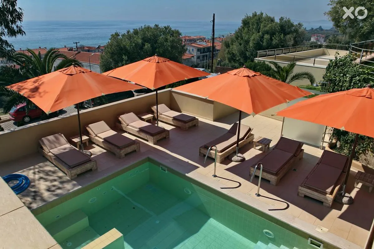 Greek Pride Cronwell Rahoni Hotel