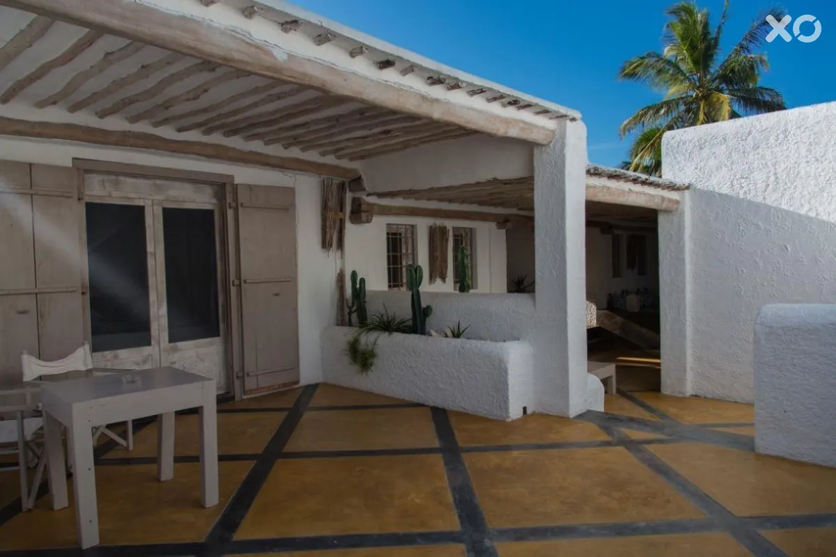 Uzuri Villa