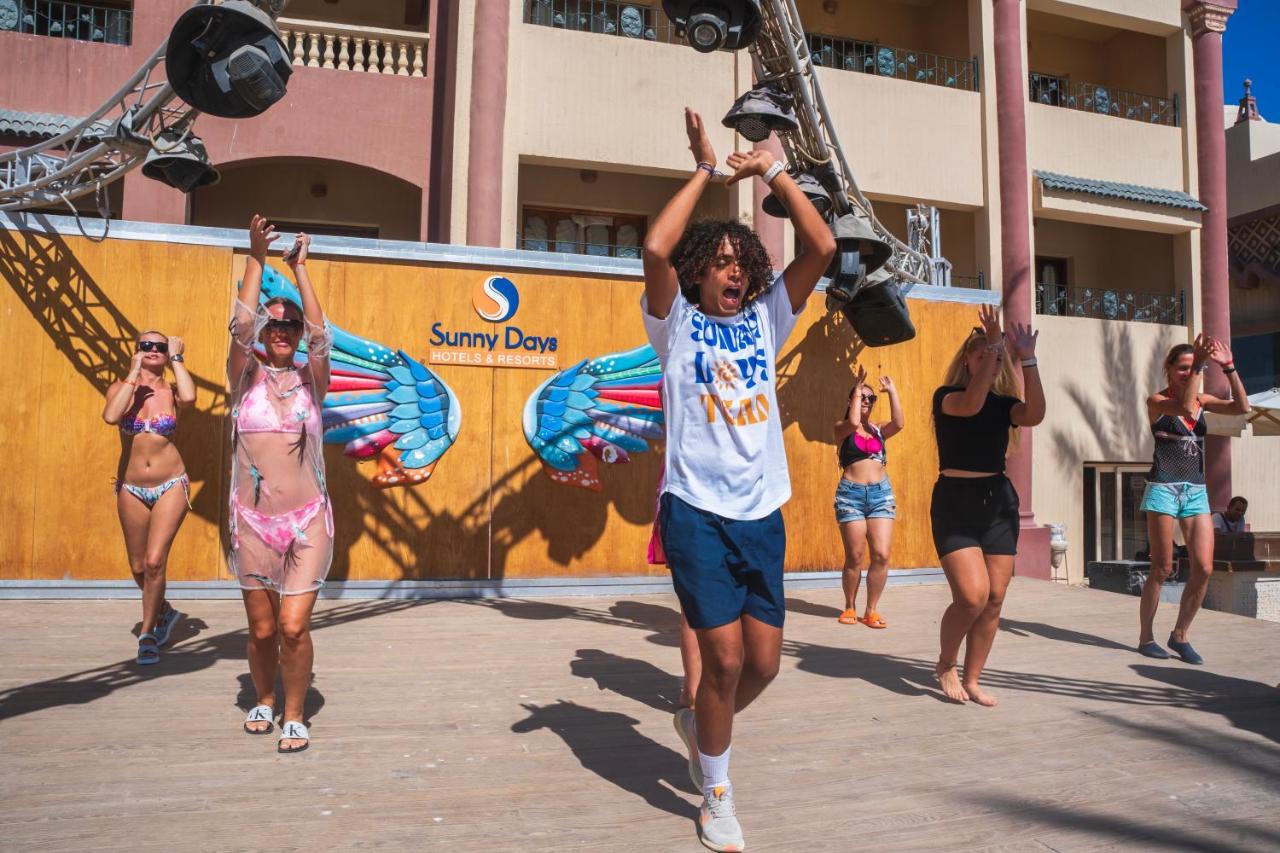 Sunny Days Mirette Family Apartments & Resort