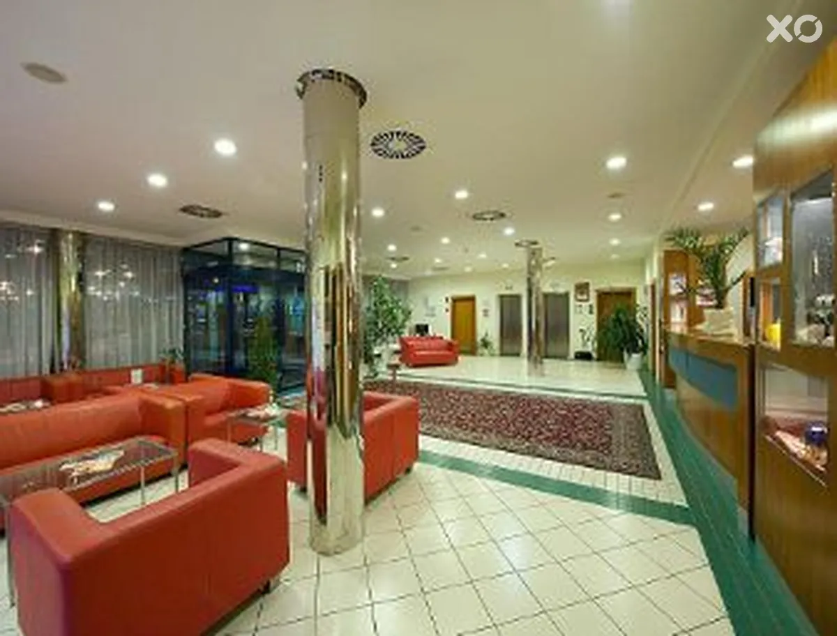 Ramada Airport Hotel Prague