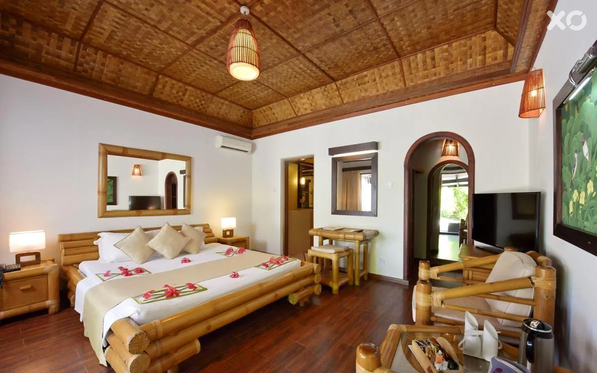 Angaga Island Resort & Spa