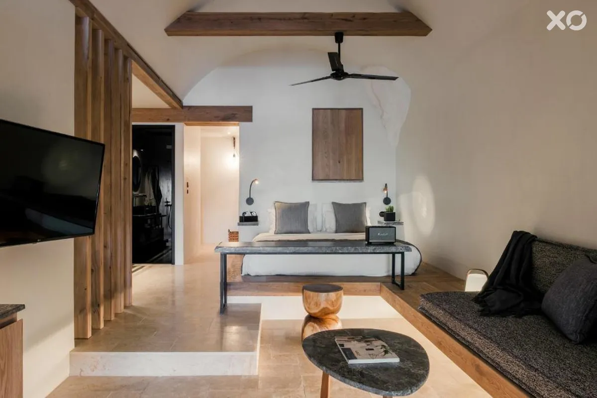 Acro Suites
