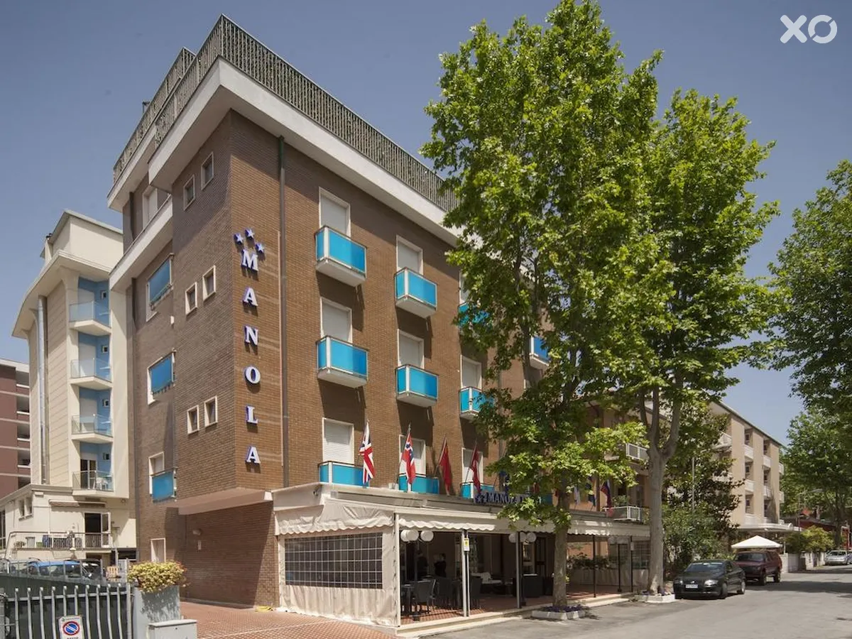 Manola Hotel